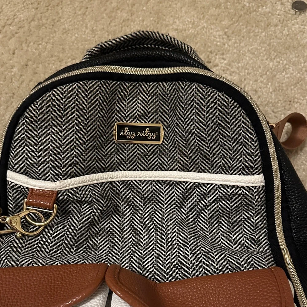 Itzy Ritzy Boss backpack coffee & Cream - Picture 2 of 10